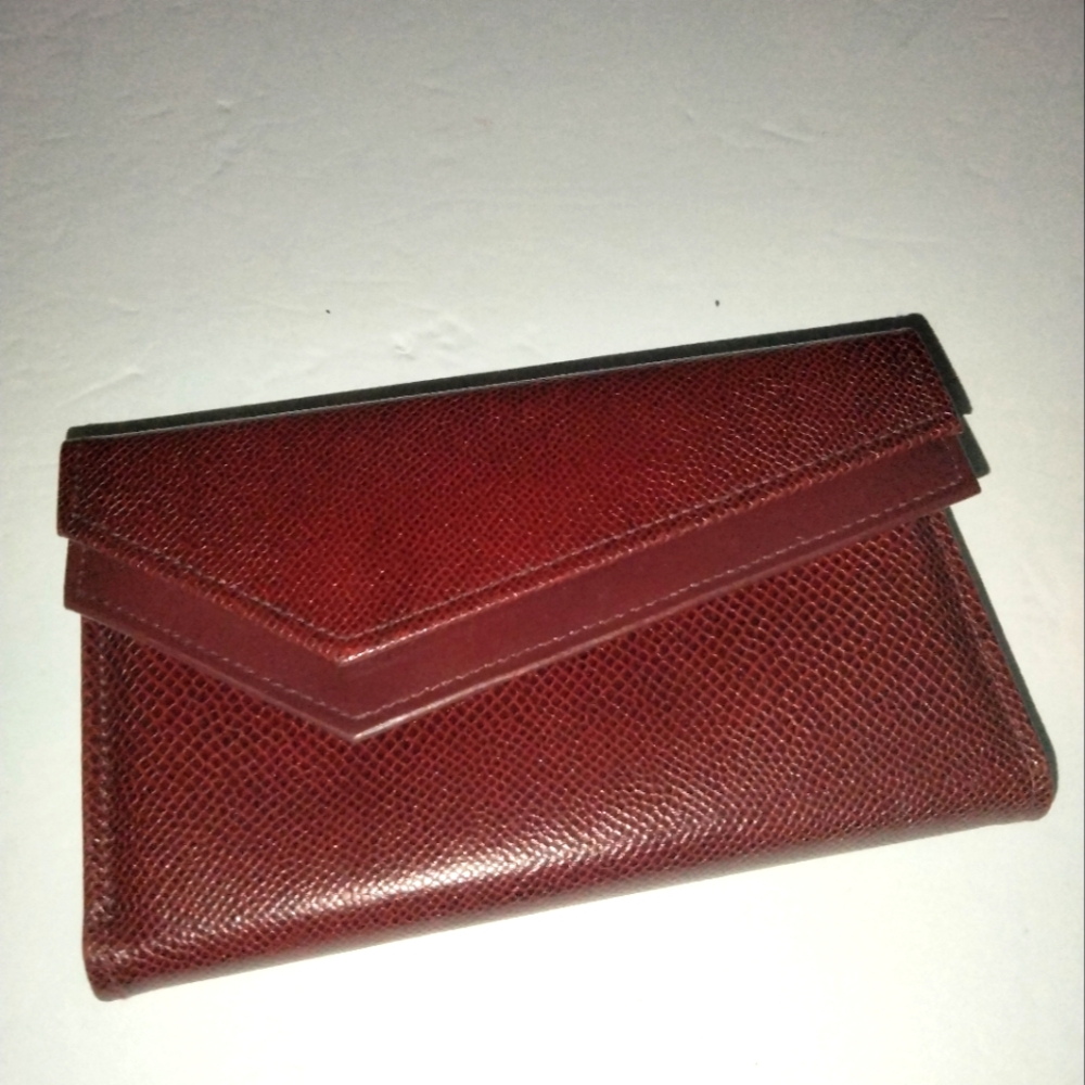 Di Lido (Burgundy Wine) Vintage Genuine Leather Snap Button Trifold Wallet